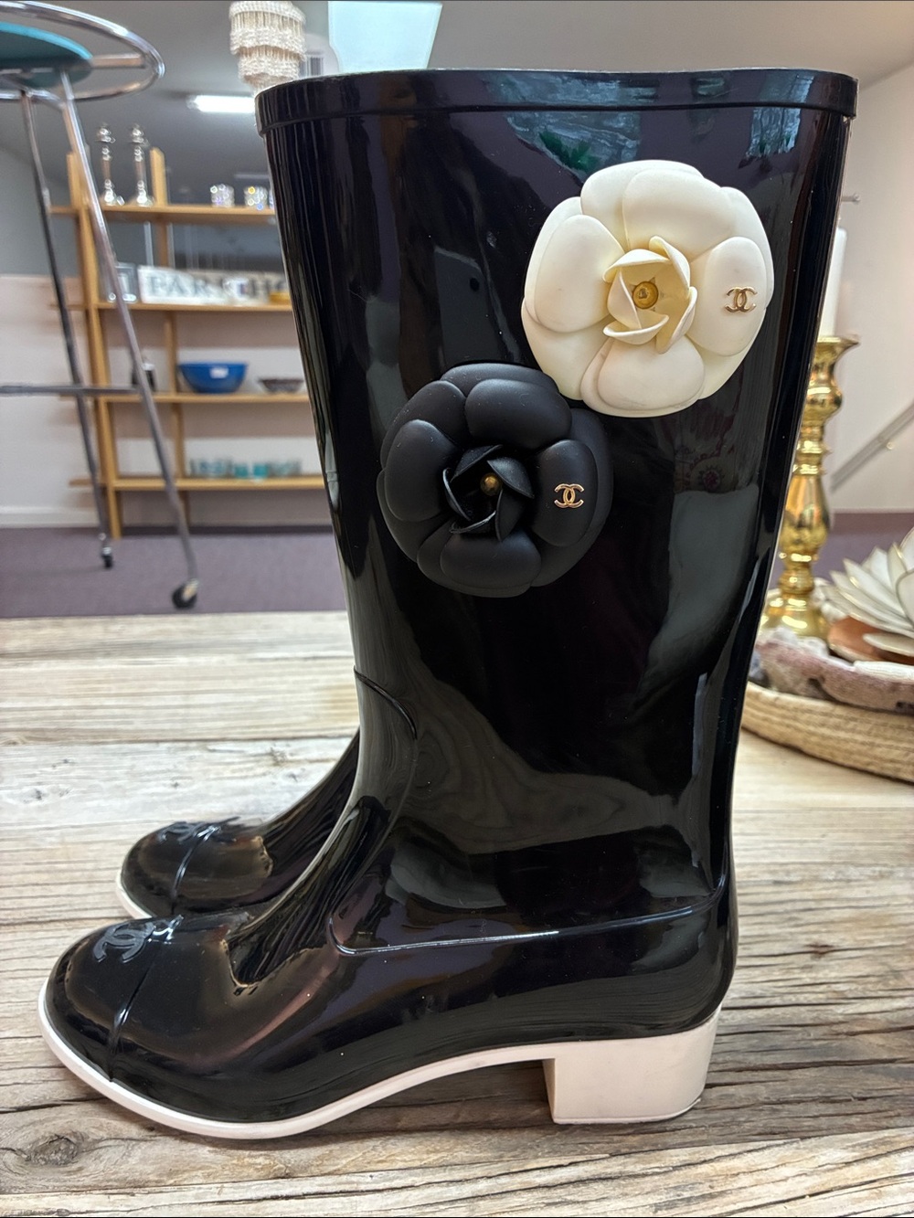 Chanel Black Rubber Camelia Rain Boots Glossy Size 39 - Picture 2 of 9